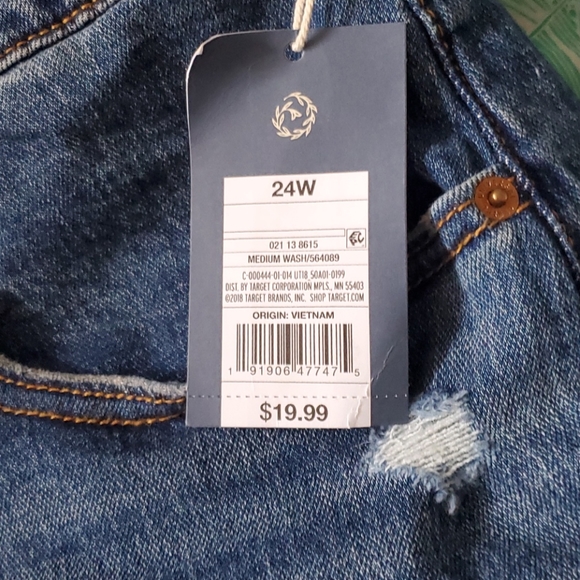 Shorts - Universal Thread - Picture 2 of 2